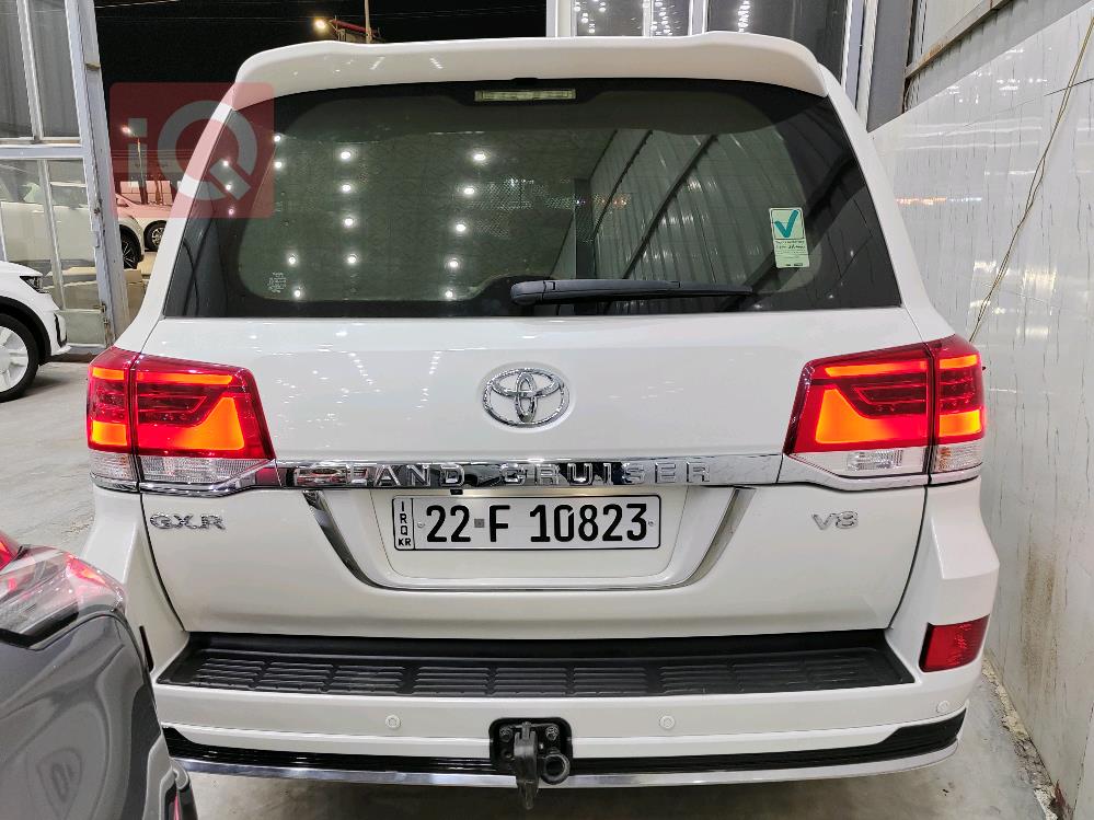 Toyota Land Cruiser